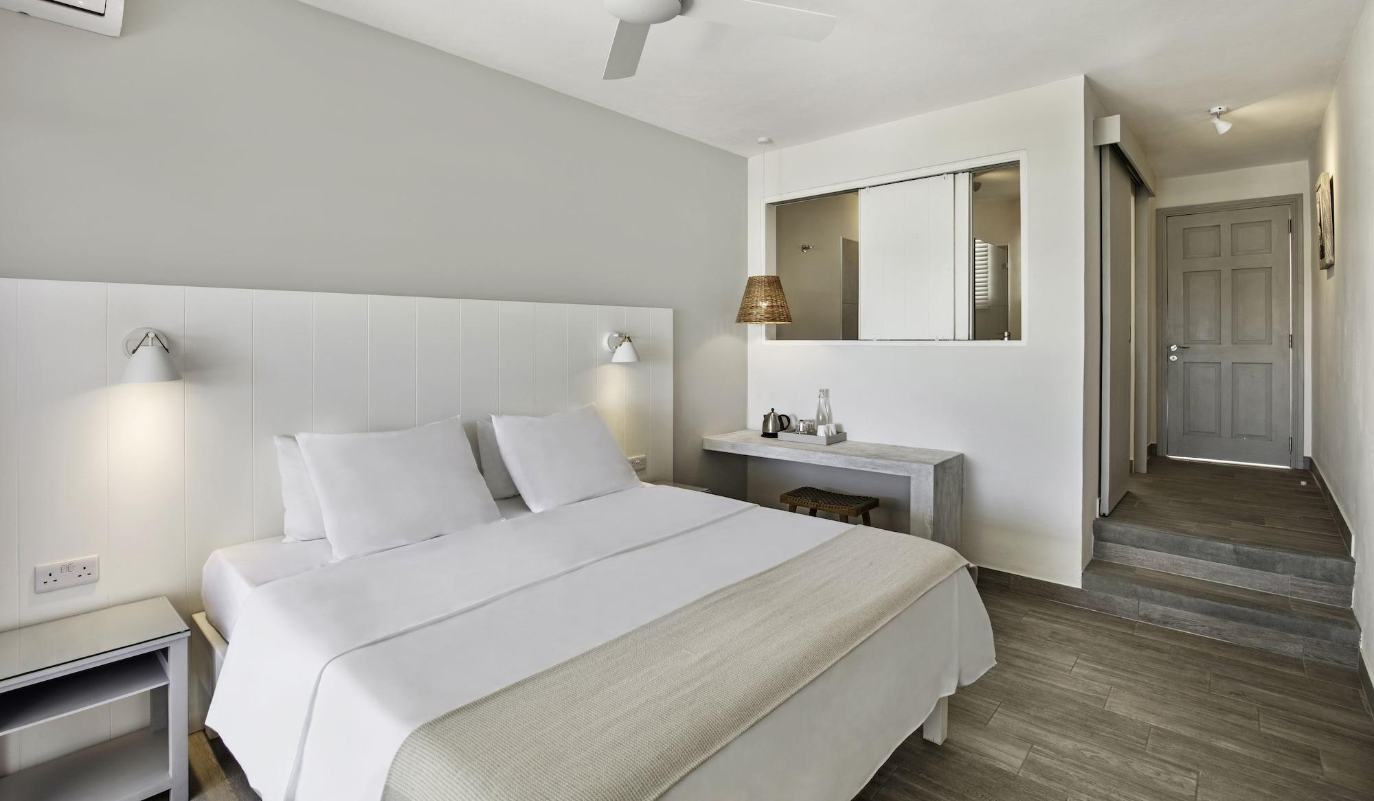 The Bay 3* Riviere Noire